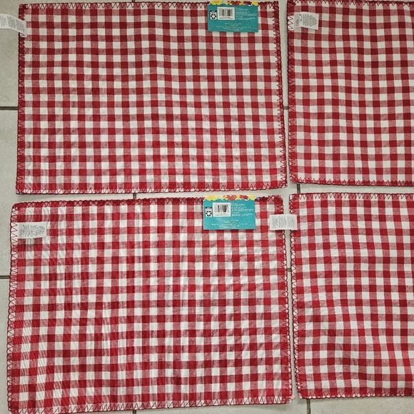 The Pioneer Woman Heritage Patchwork Placemats (4) - Picture 10 of 13